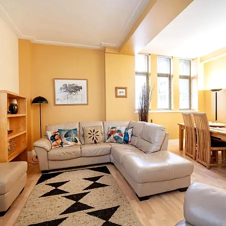 Appartamento Goed Gelegen Met Twee Slaapkamers *